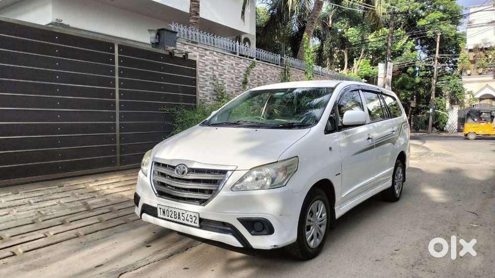 Toyota Innova 2.5 G (Diesel) 8 Seater BS IV, 2014, Diesel