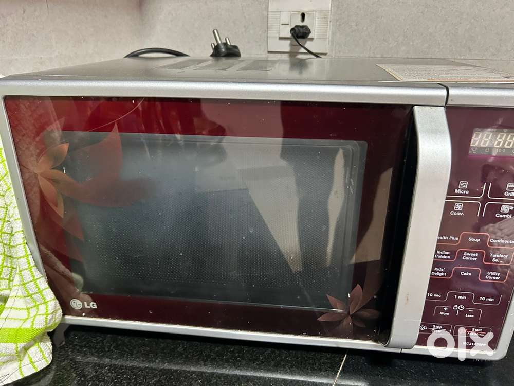 LG Oven 21 Liters - Sparingly used