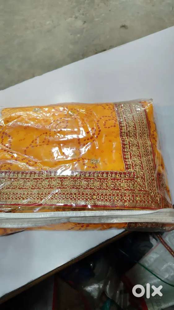 Silaayi ladies and sales man boy and girl