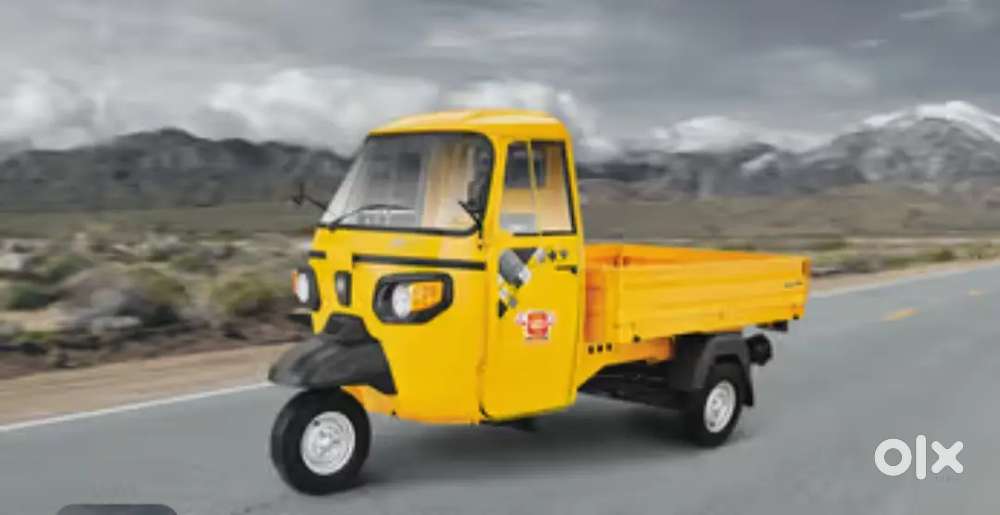 Mahindra Alfa Auto available for rent