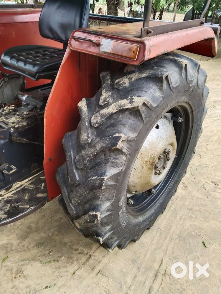 Mahindra di 1035