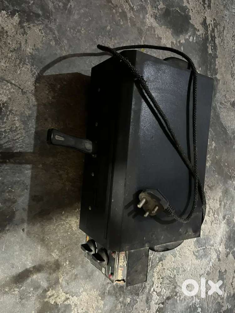 Pizza machine 6 month use it new condition