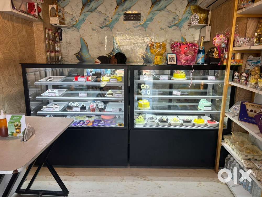 Western cake counter