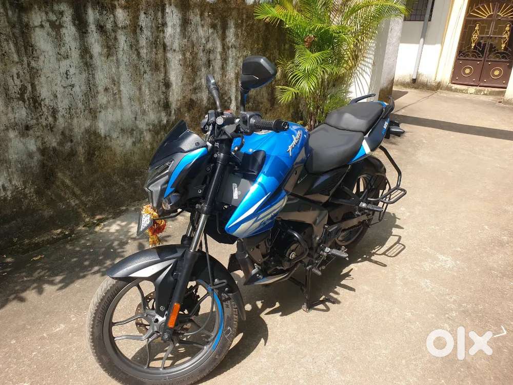 Bajaj pulsar ns 125 in showroom condition