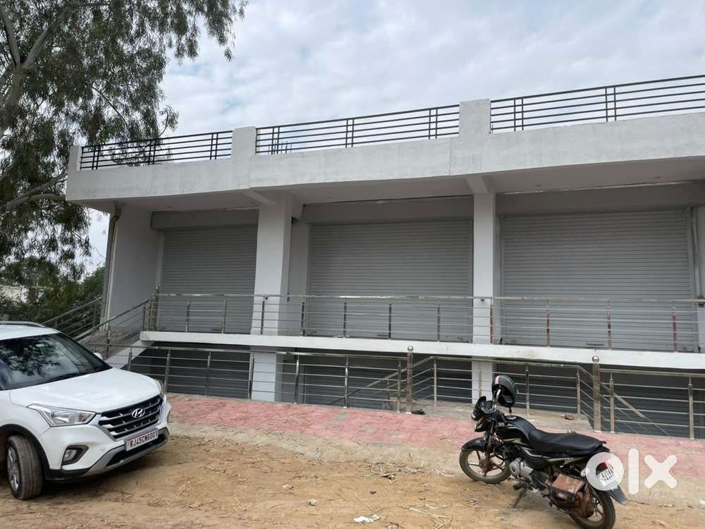 30*55 shop for rent at 80 feet road