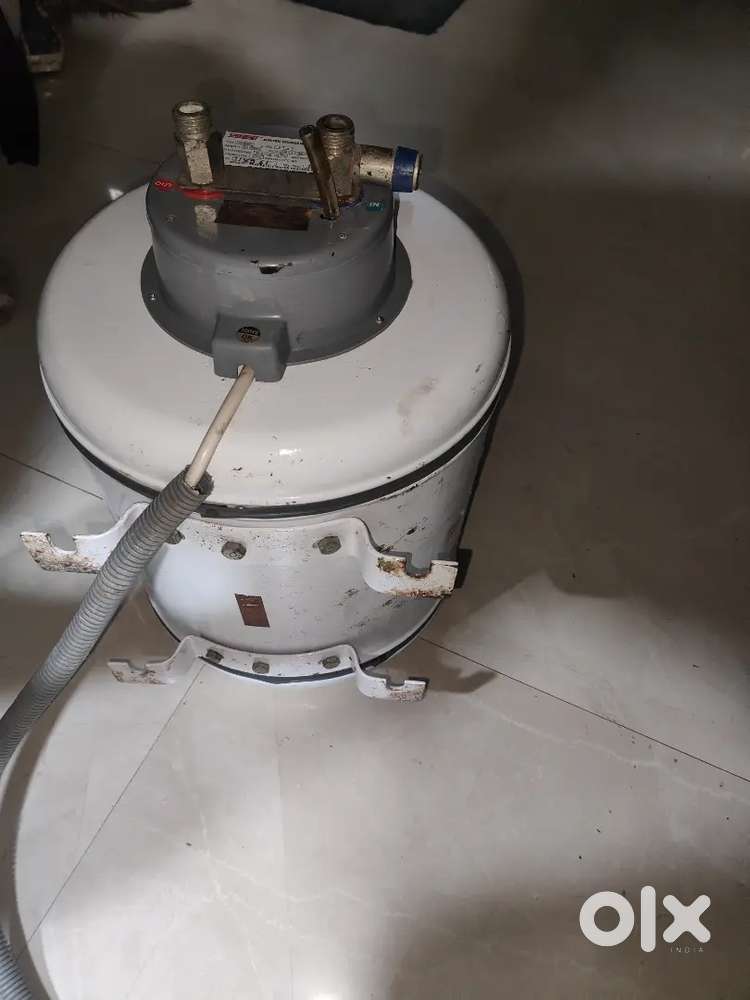 Spherehot water heater