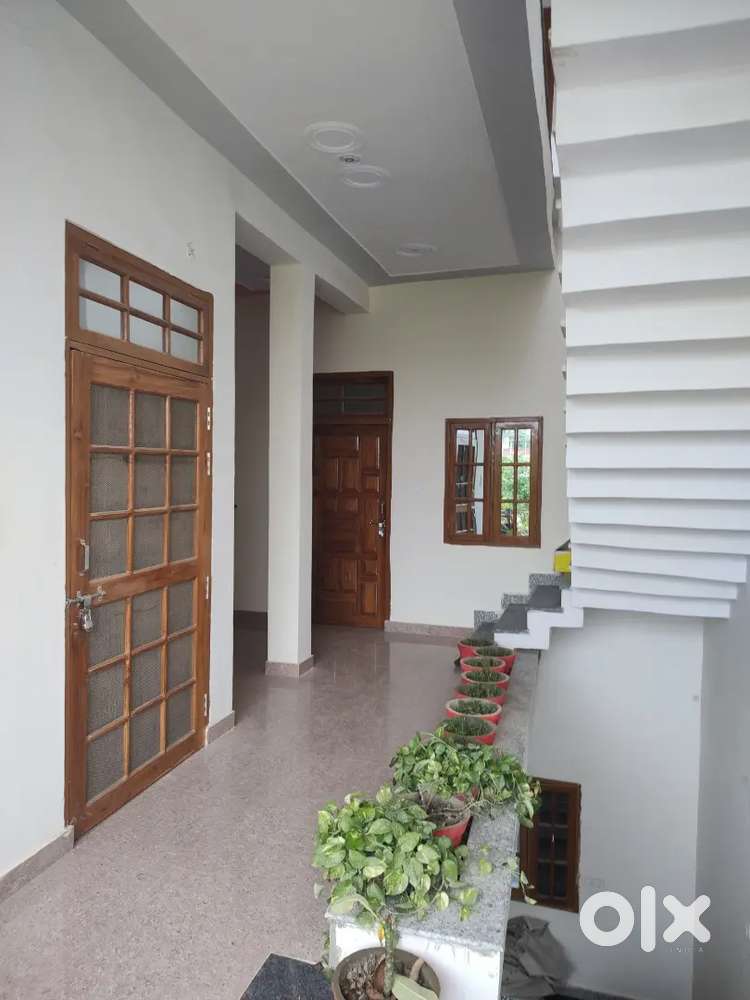 2 rooms for rent Charan bhatta road