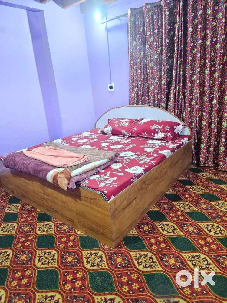 I need room partner Bommasandra Location Malayalis Prefer
