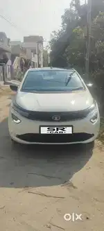 Tata Altroz Petrol Good Condition