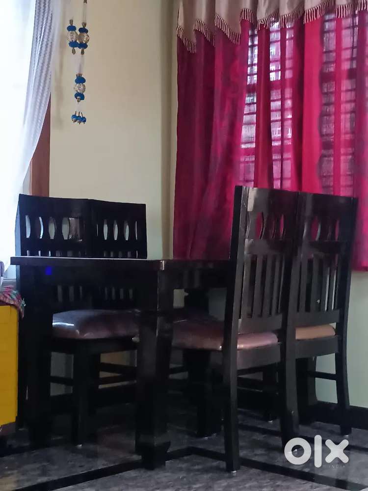 Dinning Table