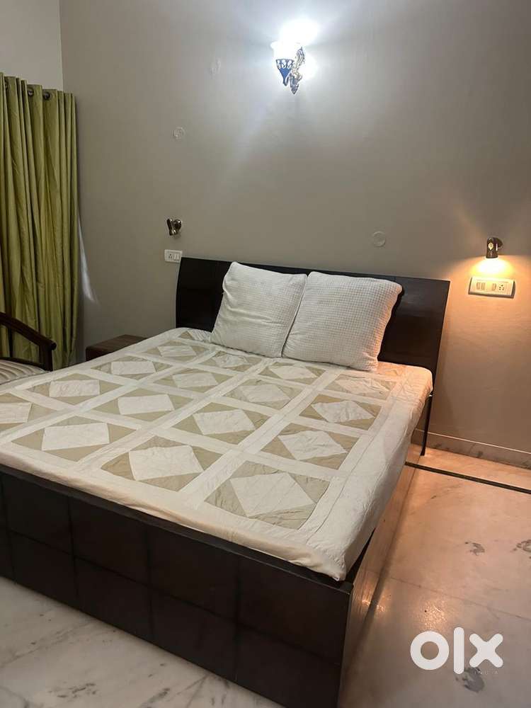 Pg building for rent