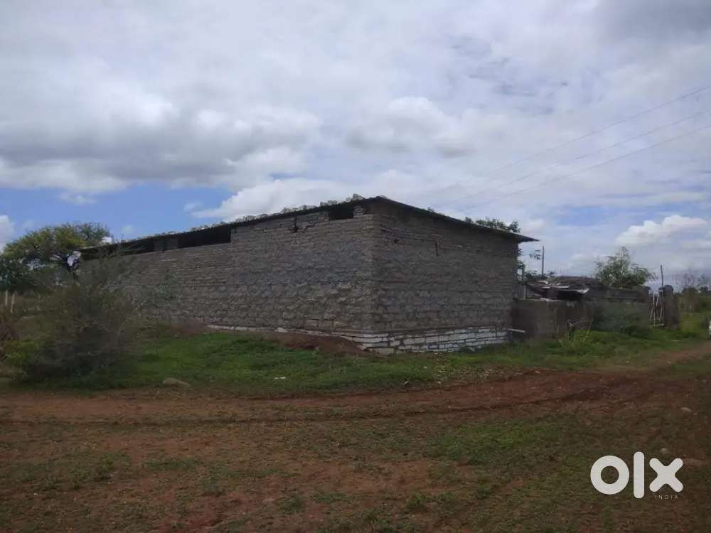 100'main road adjusting NA Plots total area 4800sqft