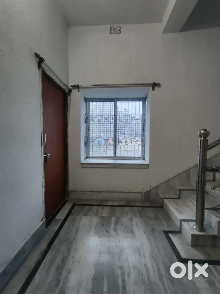Fully independent 1st floor for rent - 3BHK with balcony.
