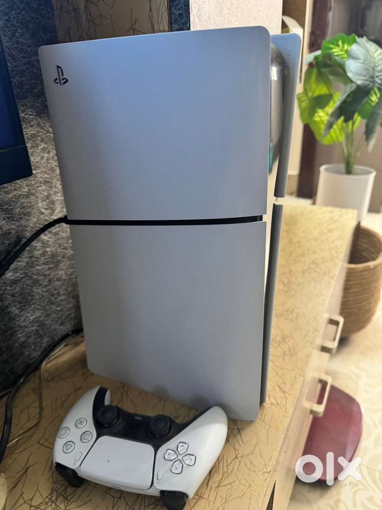 Playstation 5 Slim (Disc edition )