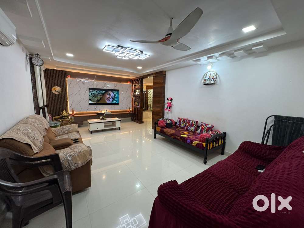 (GNT-SALE05)Beautiful 3 BHK flat for Sale2060 sftwest1.10 cr