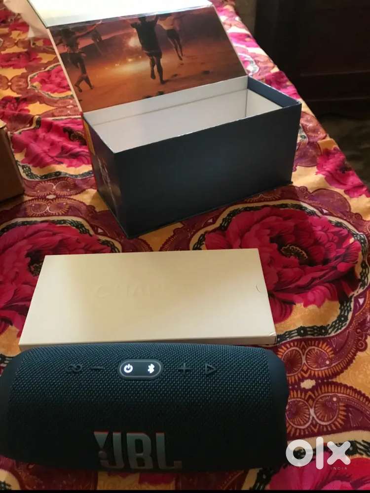 Jbl charge 5 wifi potrable box