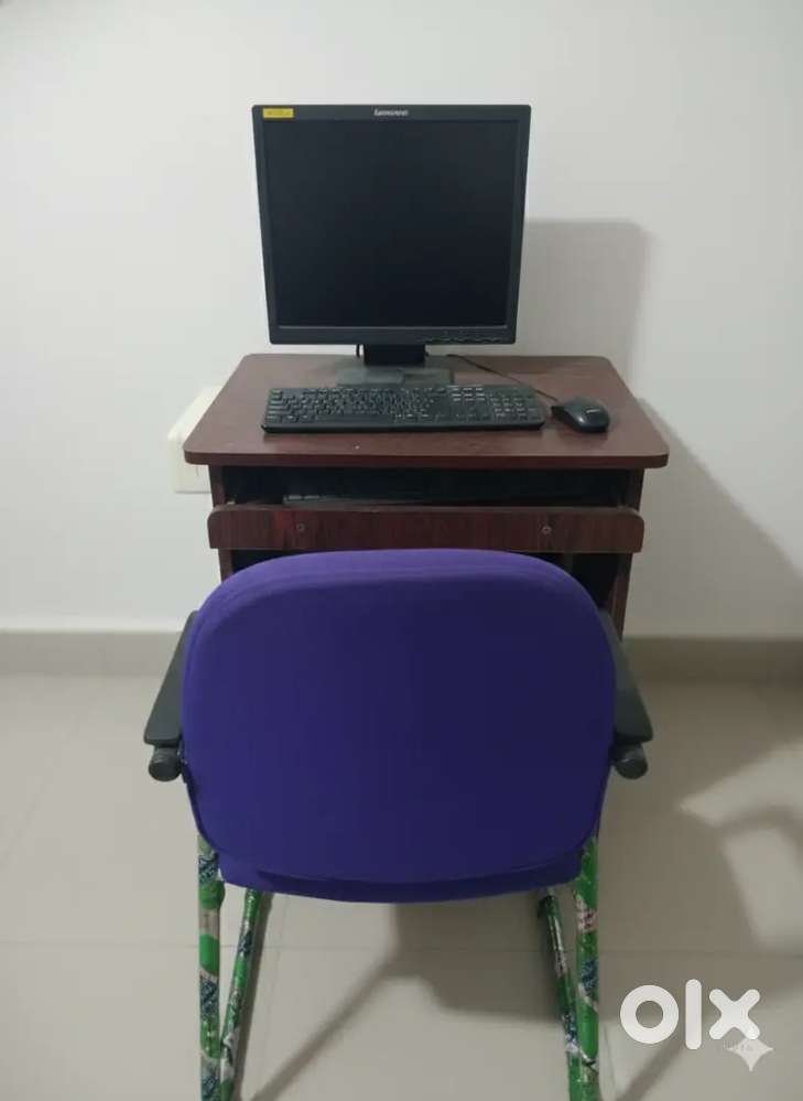 8 Desktop Systems,7 Tables, 8 Office Chairs, Bulk Sale,All are Working