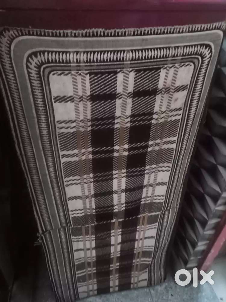 Selling of fridge Lg very good condition free good cooling upto 150 l