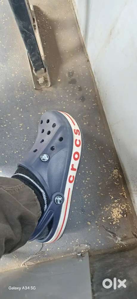 Crocs shoze real company