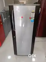 Lg 230 litre good condition fridge