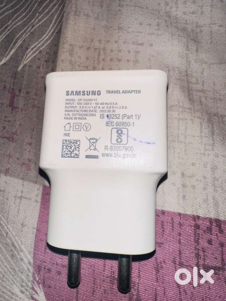 Samsung 9 watt travel adapter
