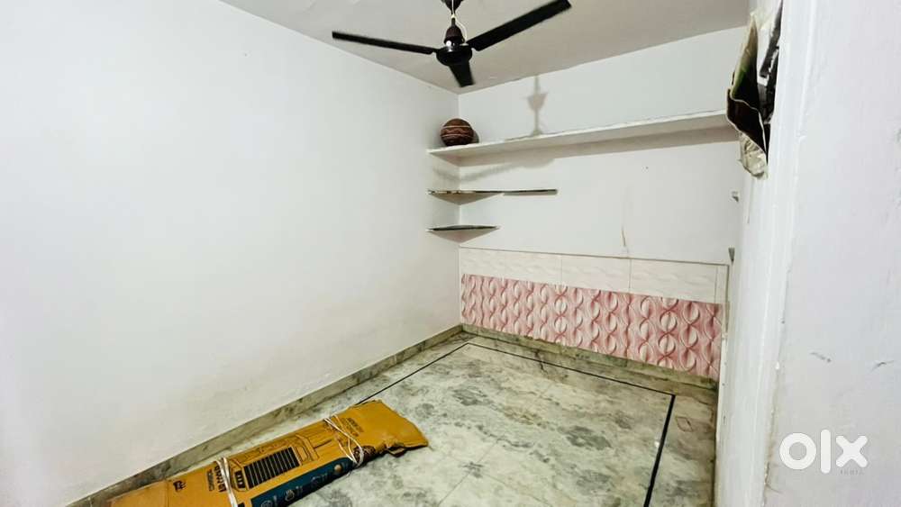 सेक्टर 7 में कमरा उपलब्ध है rent par