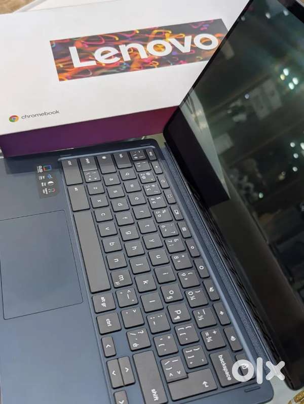 Lenovo IdeaPad Duet 5 13.3 Touchscreen 2-in-1 Chromebook