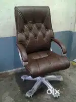 Brand new boss & MD chairs available in low price single & bulk orders