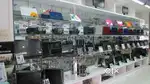Required MaleShowoom sales staffs at Branded Mobile & Laptop 
showroom