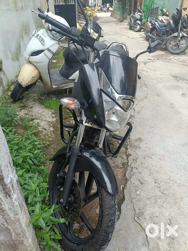Model 2010 very good condition urgent money