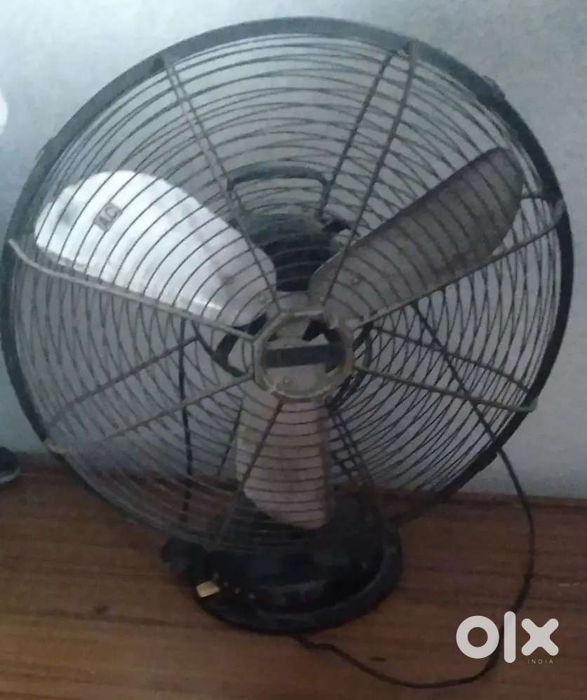 Old Table fan