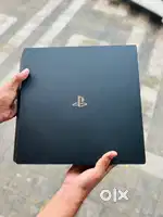PS4 pro (1 tb)