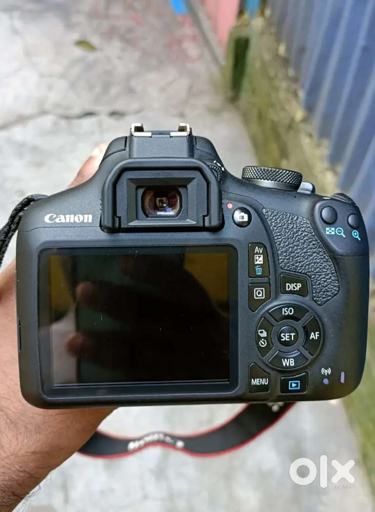 Canon 1500D DSLR Camera..