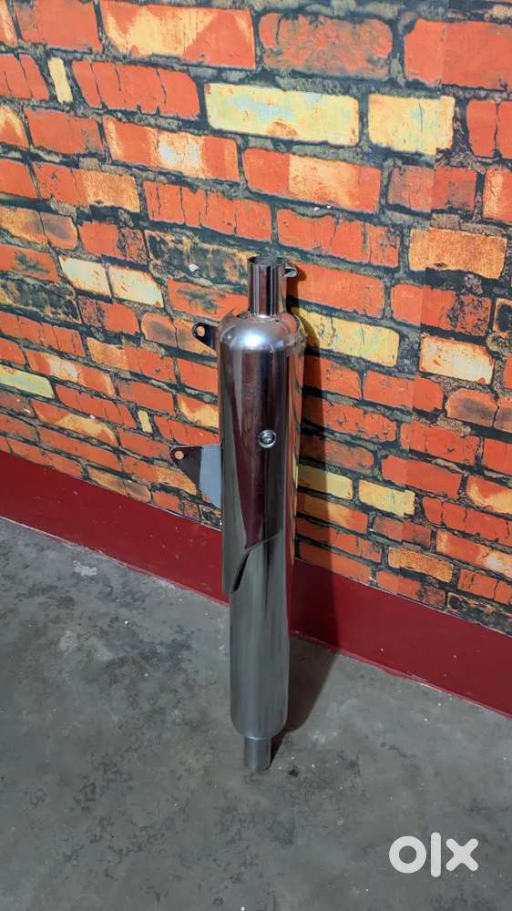 Classic 350 company sailenser look & sounds like new