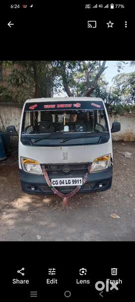 Tata magic van