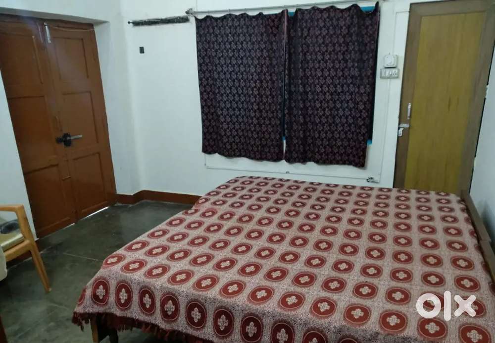 Independent House for sale in Alambagh