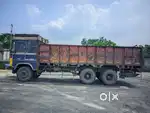 Truck 10 wheeler (LPT 2518 TC)