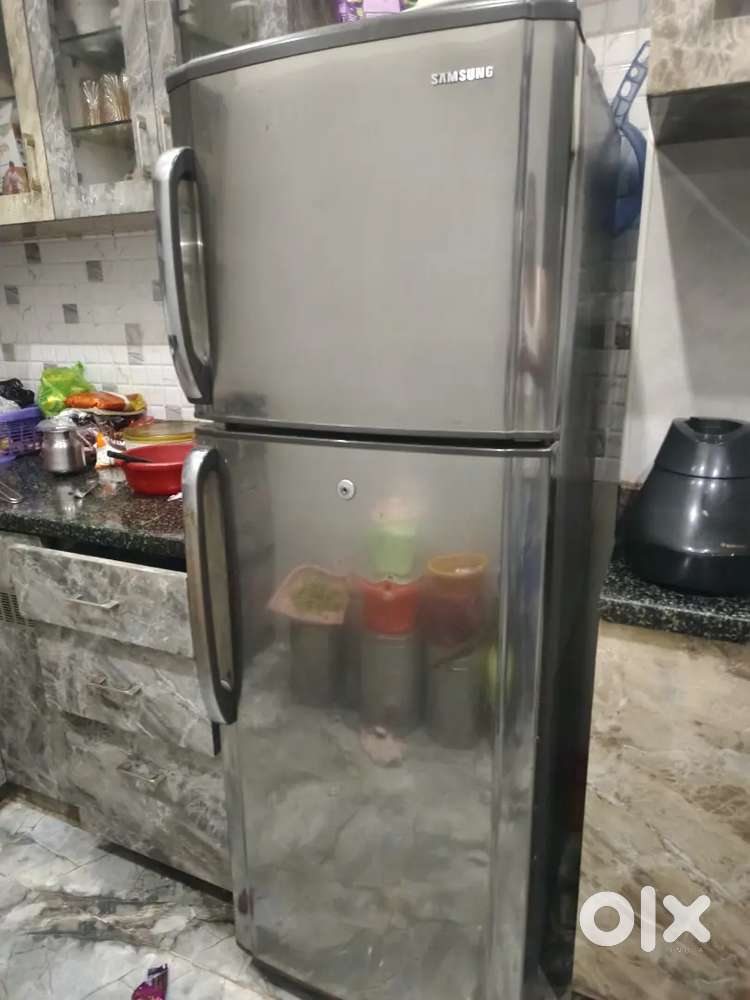 Samsung double door fridge  very good condition HSR TRINITY APARTMENT