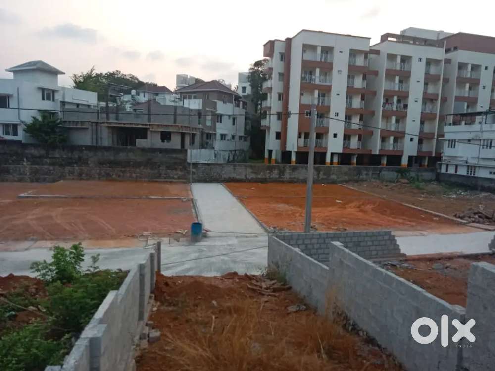 Villa plot near to Cusat