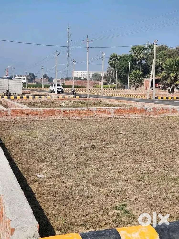 जानकीपुरम से मात्र 8 किमी रहने वाले क्षेत्र में बना बनाया मकान लखनऊ मे