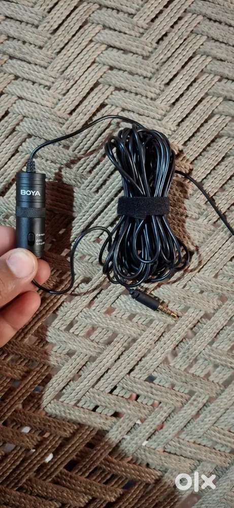 Boya by-M1 lavalier microphone (original)hai aur box bhi