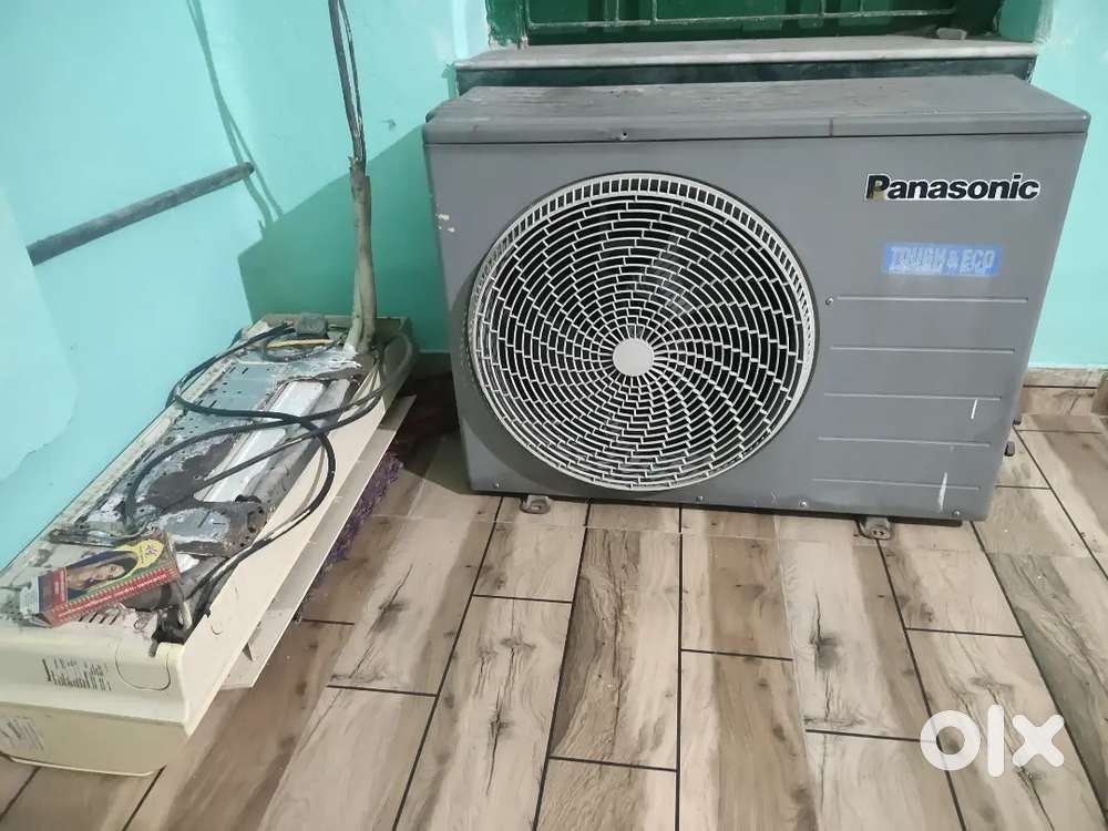 Selling Panasonic 1.5 ton split ac @ rs 12000
