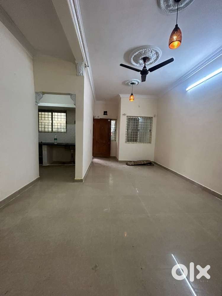 2bhk House for lease in Modi Road