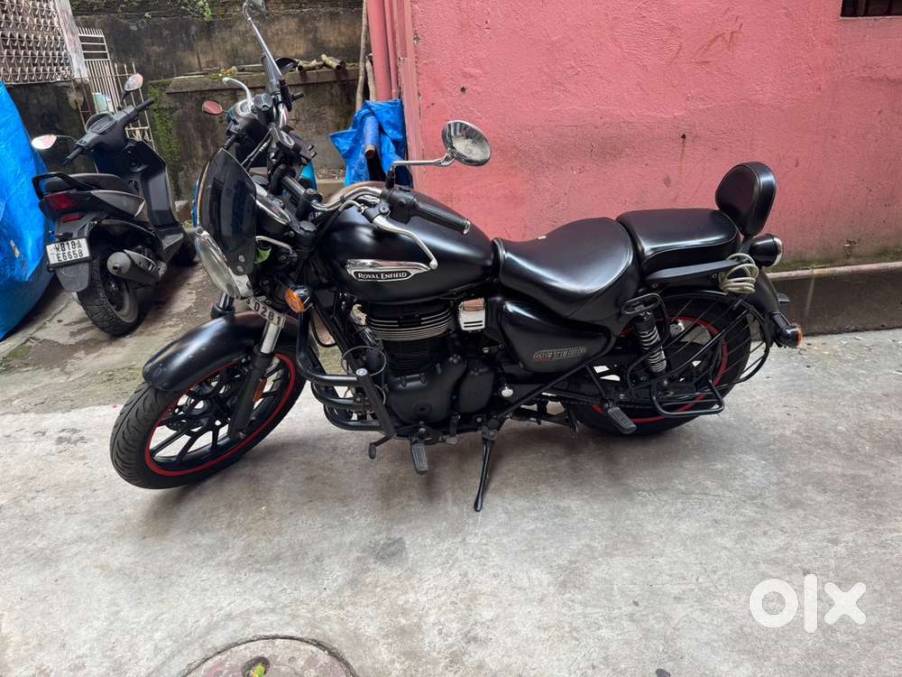 Mat black Meteor on sale