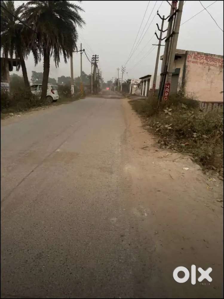 ग्रेटर फरीदाबाद में प्लॉट ऑन ब्लैक रोड 50 गज 9 लाख में