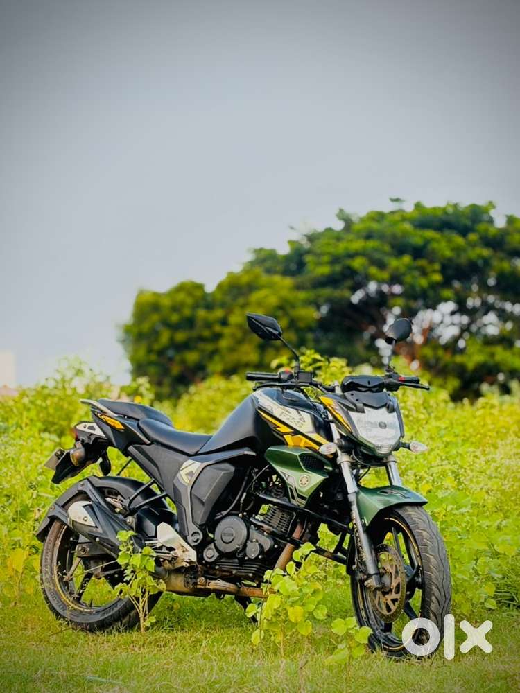 Yamaha FZ S V2