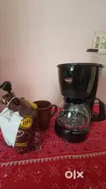 Pigeon Brewster Coffee Maker, 600 Watt, 4 Cups Drip Coffee maker (Blac