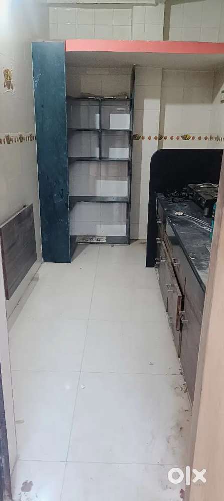 Spaces 2 BHK Flat For Rent in Jivrajpark Family & Bacholer Allow