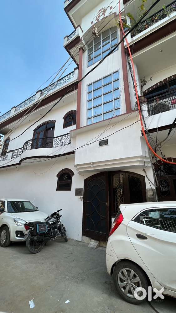2 BHK Semi-Furnished Apartment/Flat for Rent with Car Parking space