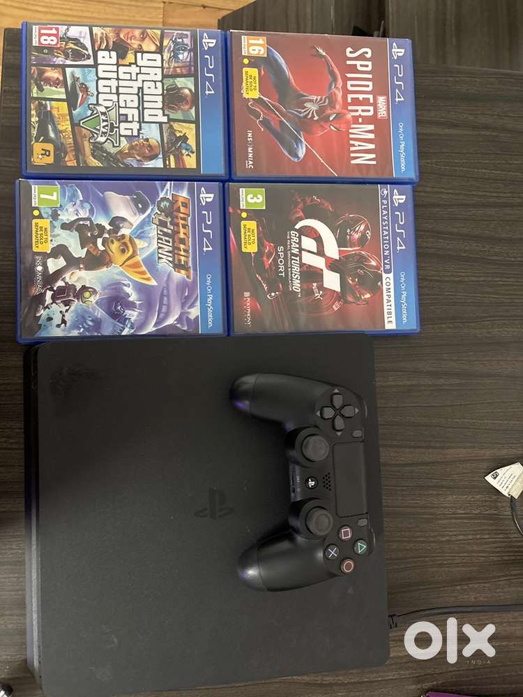 PS4 Slim , 1tb storage